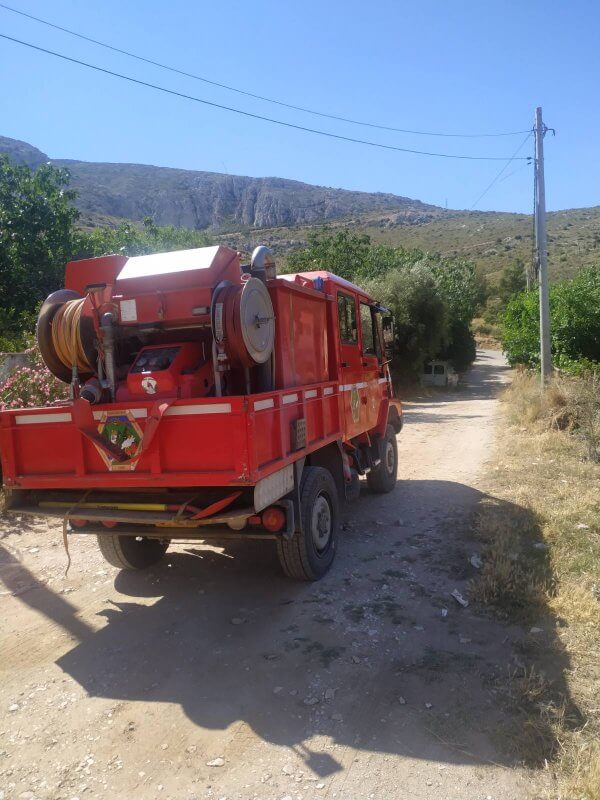Δήμος Ηλιούπολης: Αρωγός με πυροσβεστικά οχήματα στις φωτιές στο Κορωπί