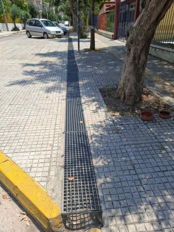 Συνεχίζονται οι παρεμβάσεις σε πεζοδρόμια έξω από σχολεία της Ηλιούπολης Συνεχίζονται οι παρεμβάσεις σε πεζοδρόμια έξω από σχολεία της Ηλιούπολης